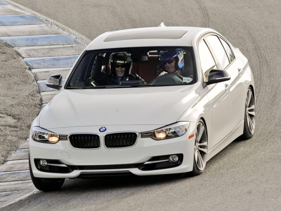  BMW 335i Sedan Sport Line 2012 года  (US) (фото 3 из 4)